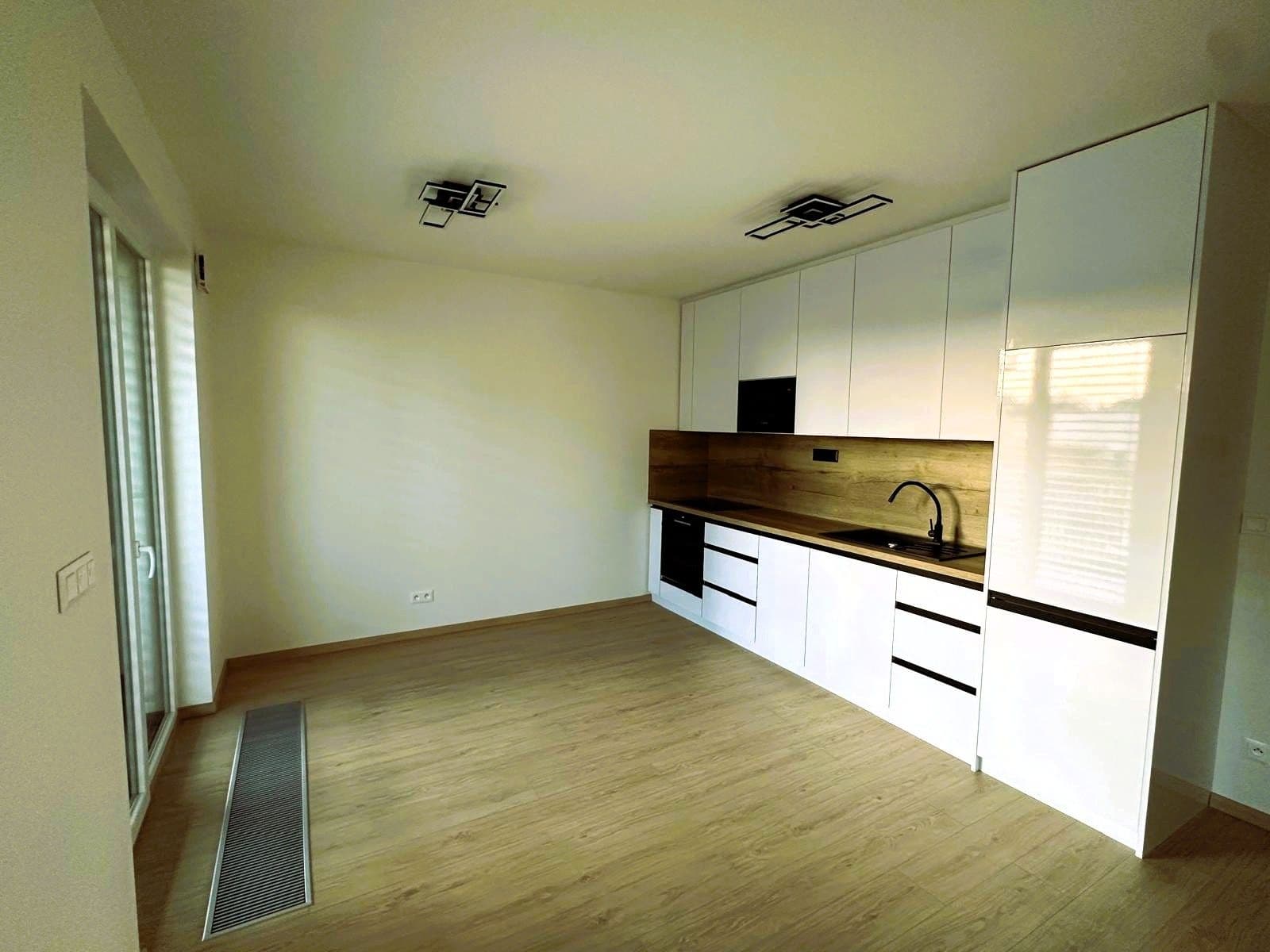Prenájom bytu 2-izbový 43 m², Haenkeho, Praha, Praha Prenájom bytu 2-izbový 43 m², Haenkeho, Praha, Praha