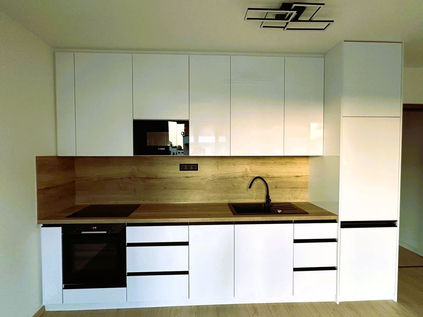 Prenájom bytu 2-izbový 43 m², Haenkeho, Praha, Praha Prenájom bytu 2-izbový 43 m², Haenkeho, Praha, Praha