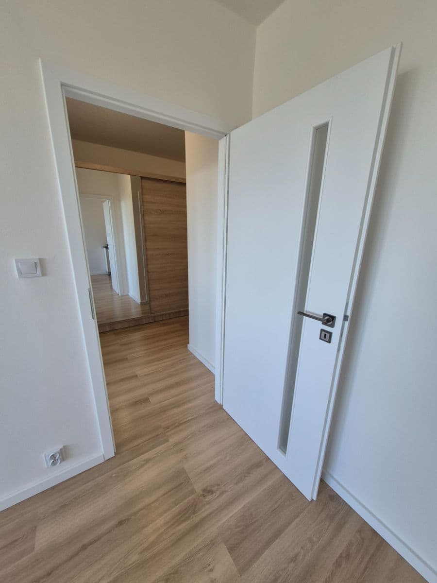 Prenájom bytu 2-izbový 46 m², Milánská, Praha, Praha Prenájom bytu 2-izbový 46 m², Milánská, Praha, Praha
