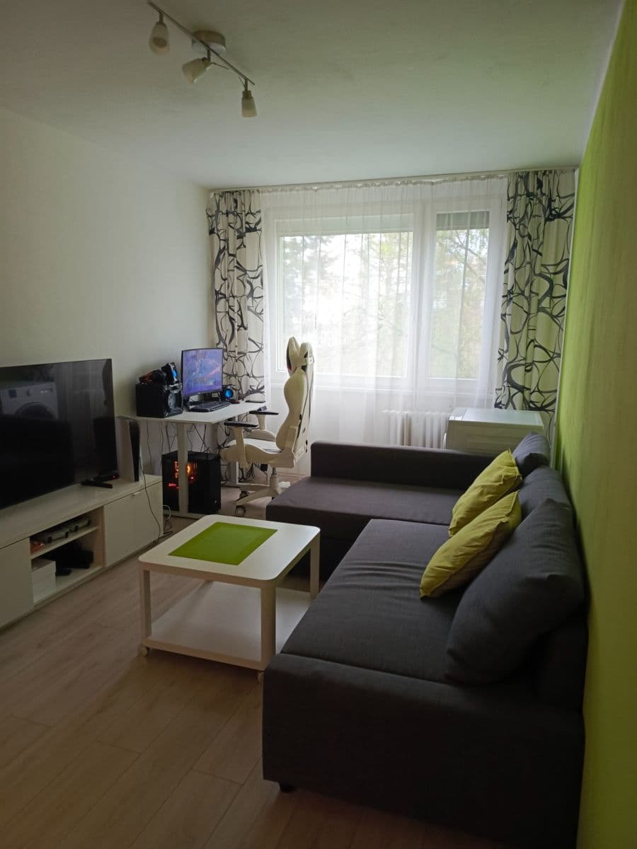 Prenájom bytu 2-izbový 40 m², Na Jarově, Praha, Praha Prenájom bytu 2-izbový 40 m², Na Jarově, Praha, Praha