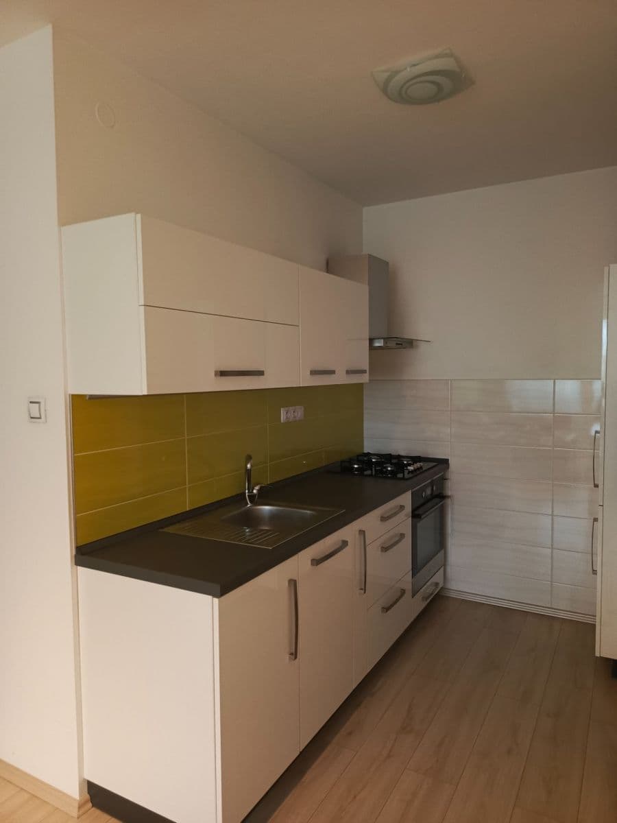 Prenájom bytu 2-izbový 40 m², Na Jarově, Praha, Praha Prenájom bytu 2-izbový 40 m², Na Jarově, Praha, Praha