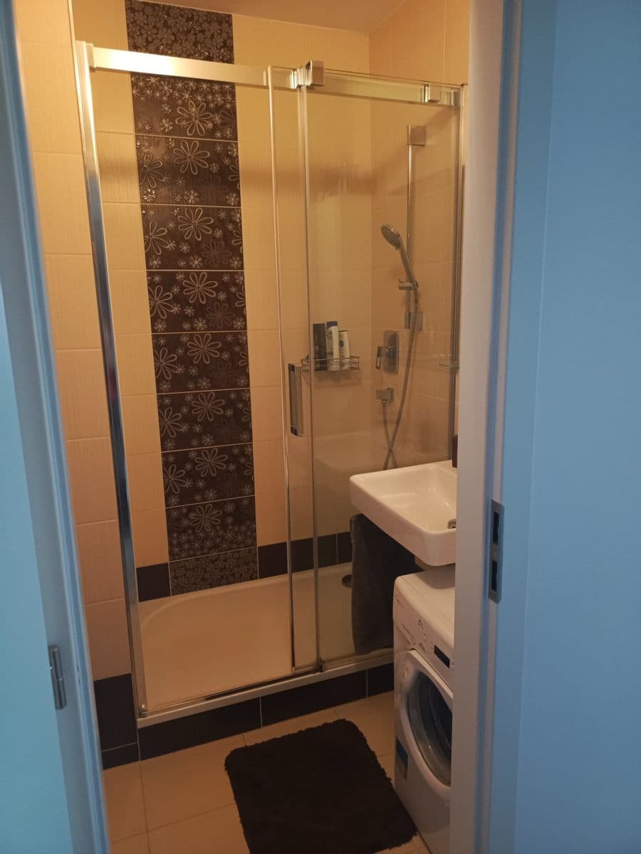 Prenájom bytu 2-izbový 40 m², Na Jarově, Praha, Praha Prenájom bytu 2-izbový 40 m², Na Jarově, Praha, Praha