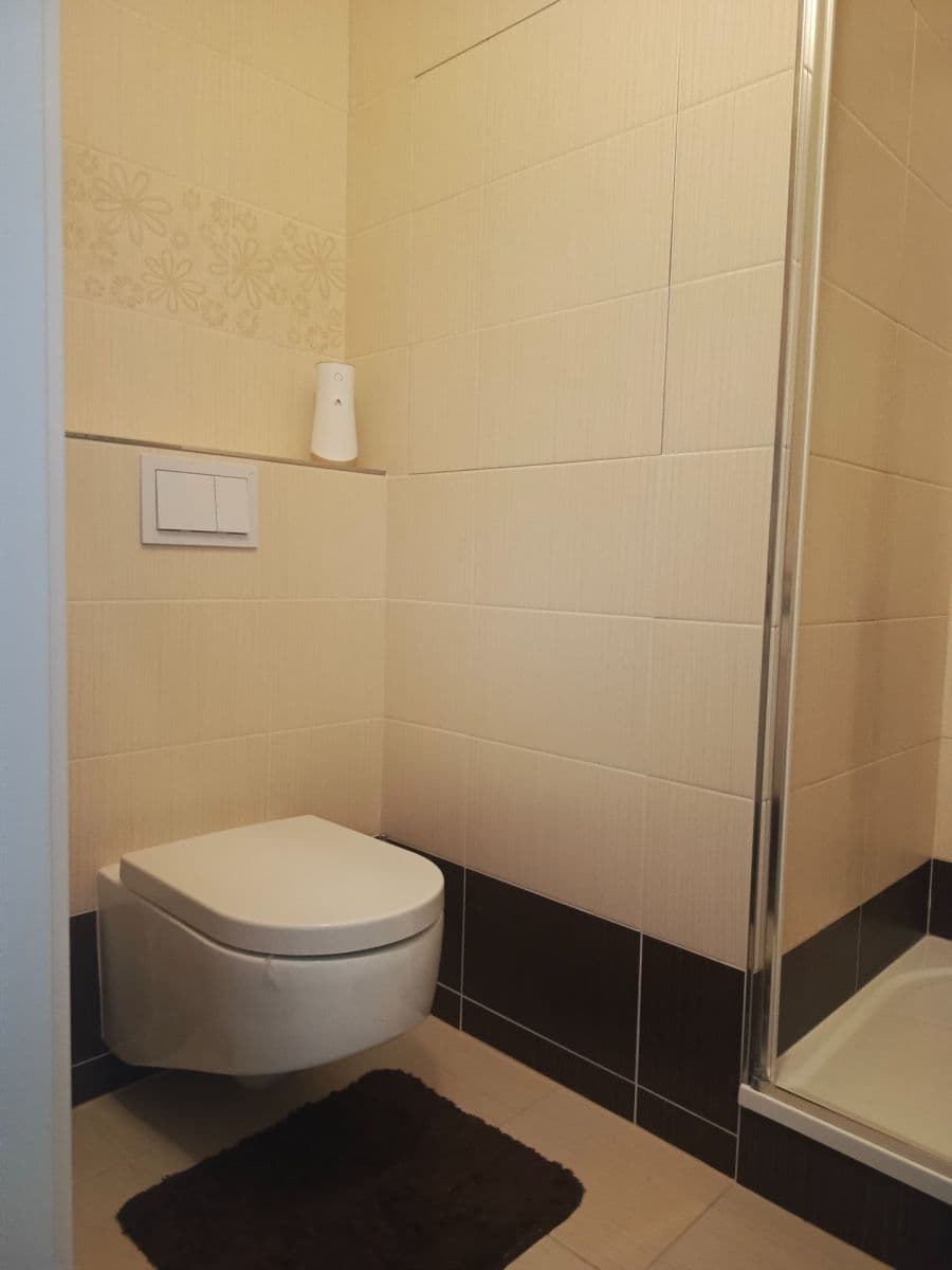Prenájom bytu 2-izbový 40 m², Na Jarově, Praha, Praha Prenájom bytu 2-izbový 40 m², Na Jarově, Praha, Praha