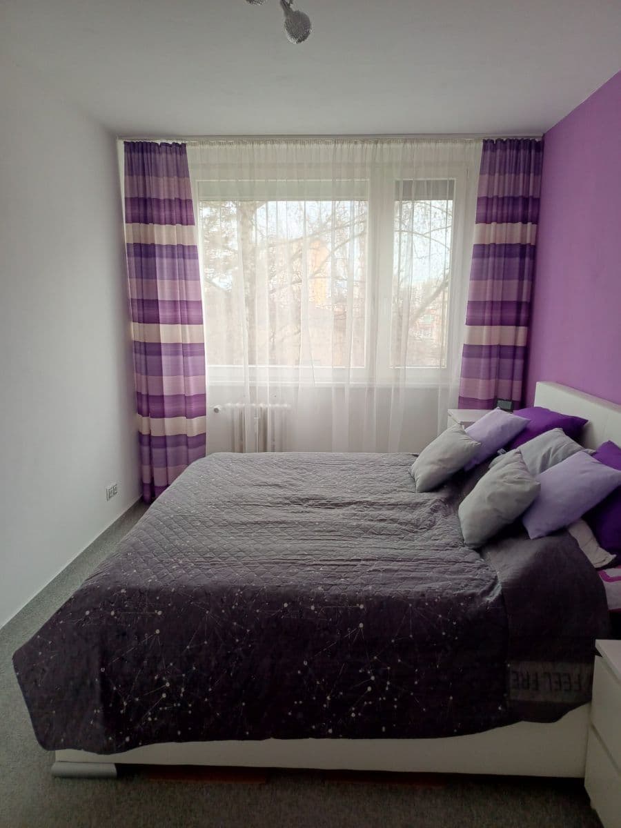 Prenájom bytu 2-izbový 40 m², Na Jarově, Praha, Praha Prenájom bytu 2-izbový 40 m², Na Jarově, Praha, Praha