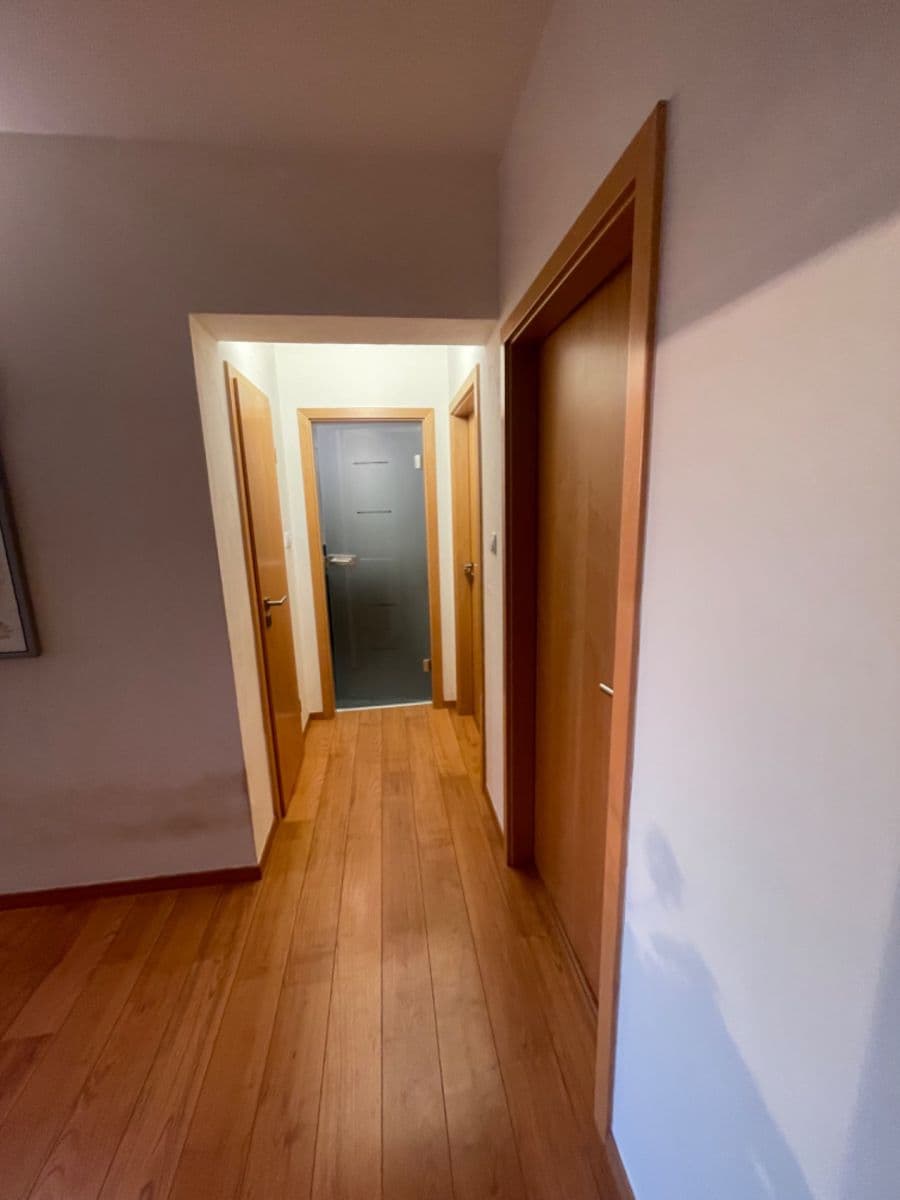 Predaj bytu 4-izbový 89 m², Tečovice, Zlínský kraj Predaj bytu 4-izbový 89 m², Tečovice, Zlínský kraj