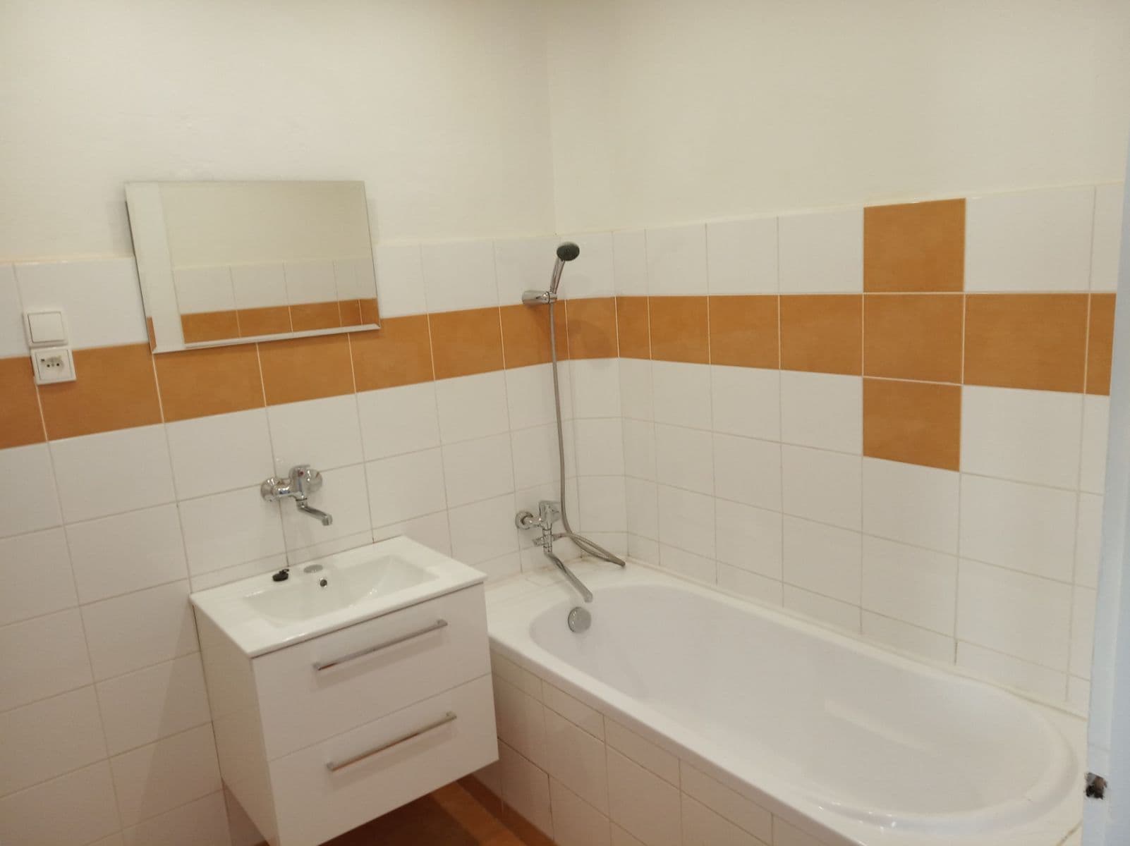 Prenájom bytu 2-izbový 49 m², Na Popluží, Ústí nad Labem, Ústecký kraj Prenájom bytu 2-izbový 49 m², Na Popluží, Ústí nad Labem, Ústecký kraj