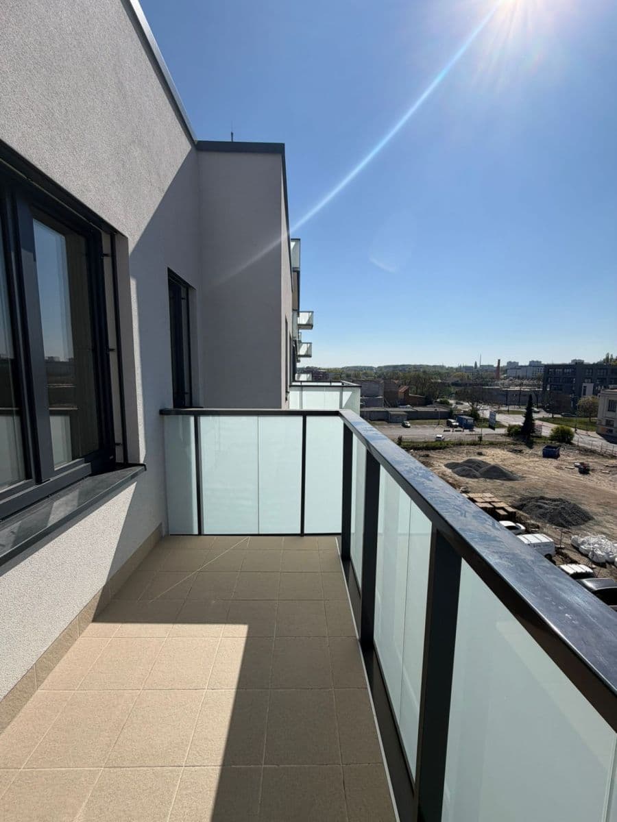 Prenájom bytu 1-izbový 30 m², U Továren, Praha, Praha Prenájom bytu 1-izbový 30 m², U Továren, Praha, Praha
