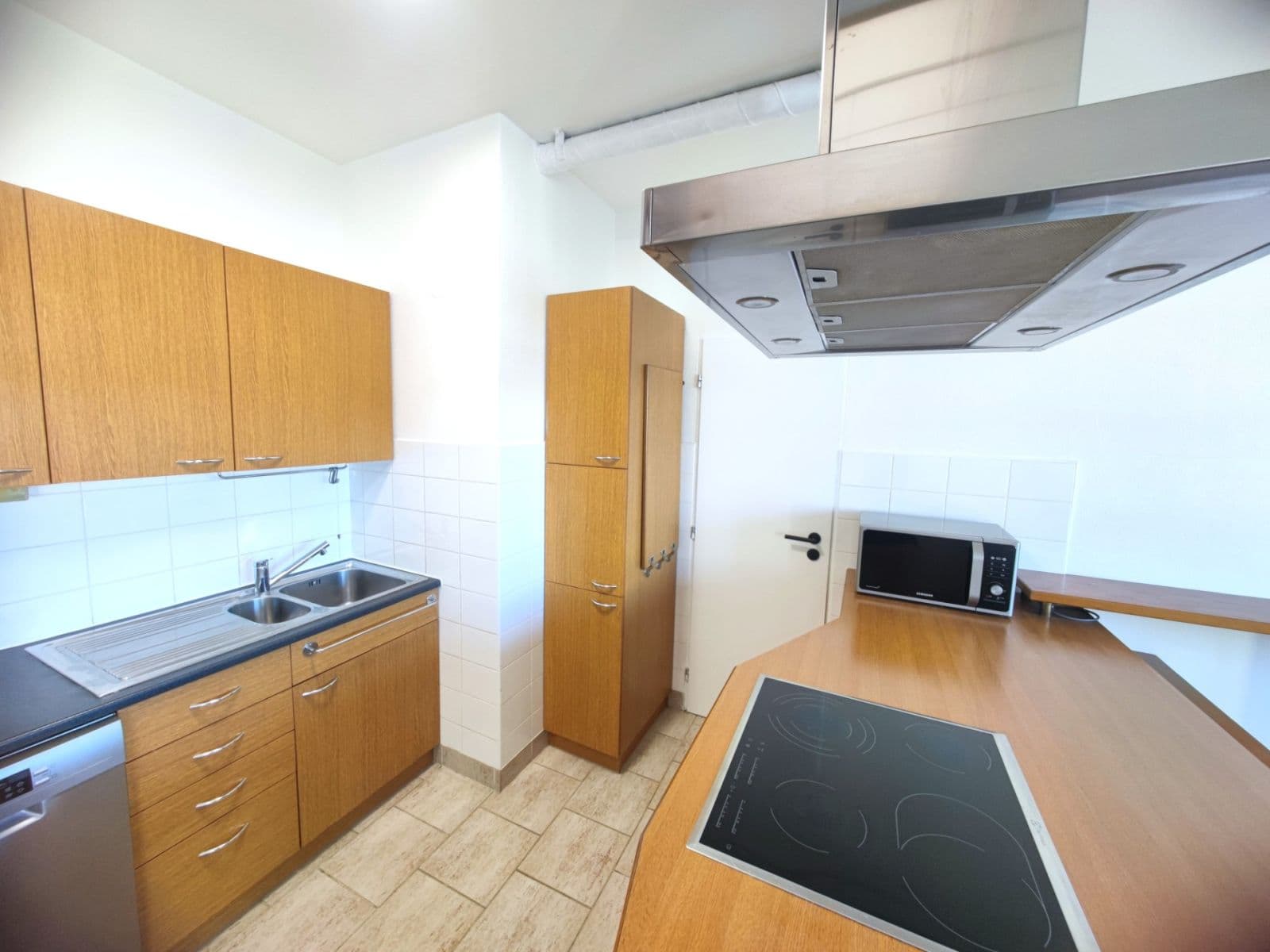 Prenájom bytu 5-izbový 146 m², Sulova, Praha, Praha Prenájom bytu 5-izbový 146 m², Sulova, Praha, Praha