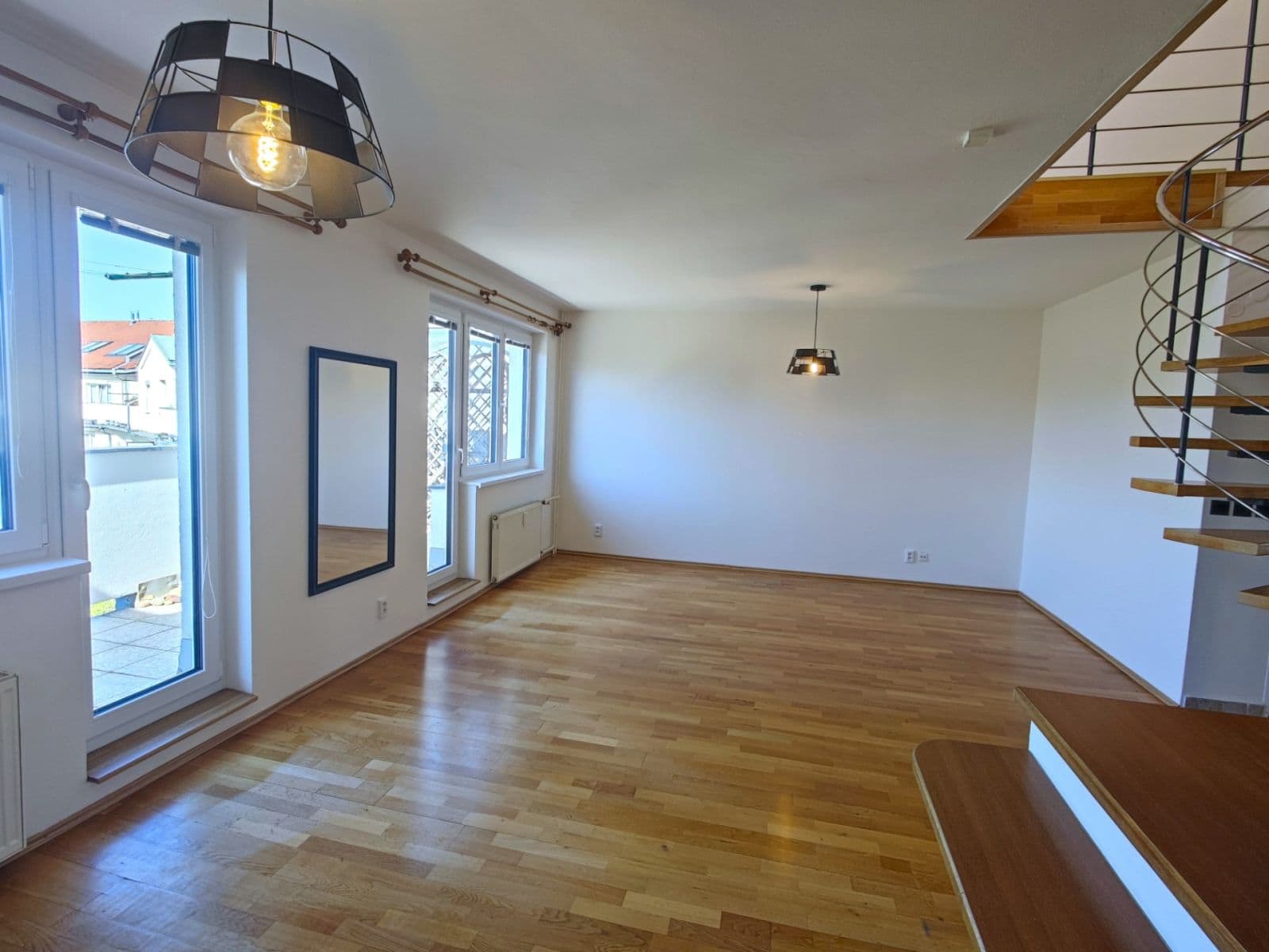 Prenájom bytu 5-izbový 146 m², Sulova, Praha, Praha Prenájom bytu 5-izbový 146 m², Sulova, Praha, Praha