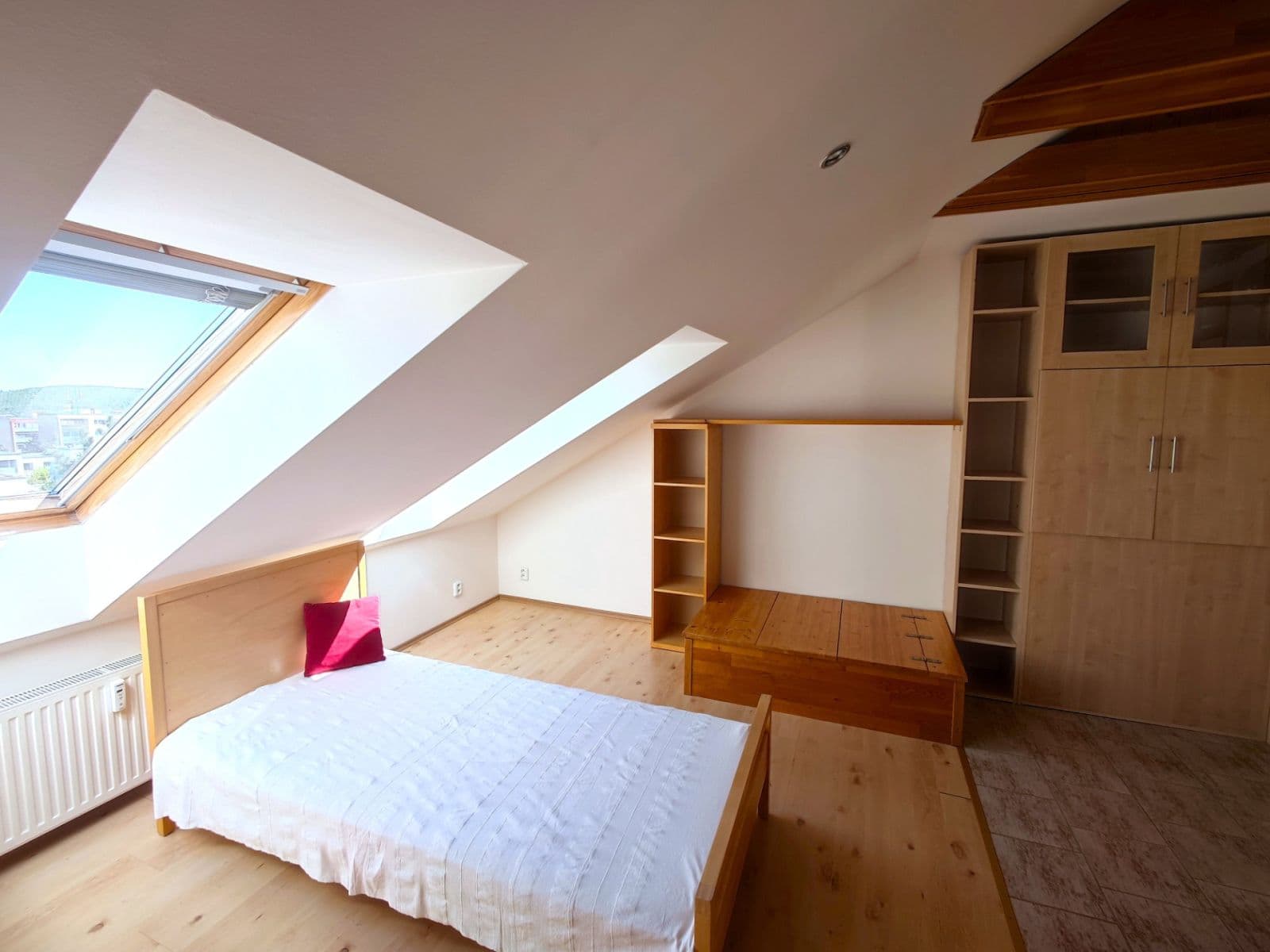 Prenájom bytu 5-izbový 146 m², Sulova, Praha, Praha Prenájom bytu 5-izbový 146 m², Sulova, Praha, Praha