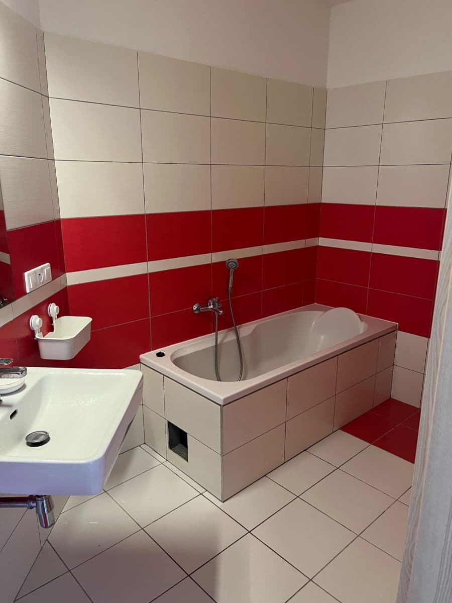 Predaj bytu 3-izbový 72 m², Bořenovská, Holešov, Zlínský kraj Predaj bytu 3-izbový 72 m², Bořenovská, Holešov, Zlínský kraj