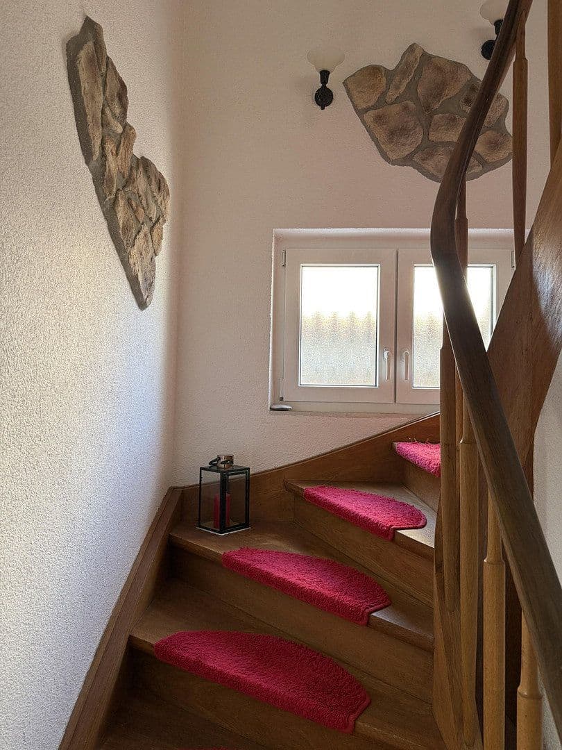 Predaj domu 130 m², pozemek 513 m², Ingelfingen, Bádensko-Wurttembersko Predaj domu 130 m², pozemek 513 m², Ingelfingen, Bádensko-Wurttembersko