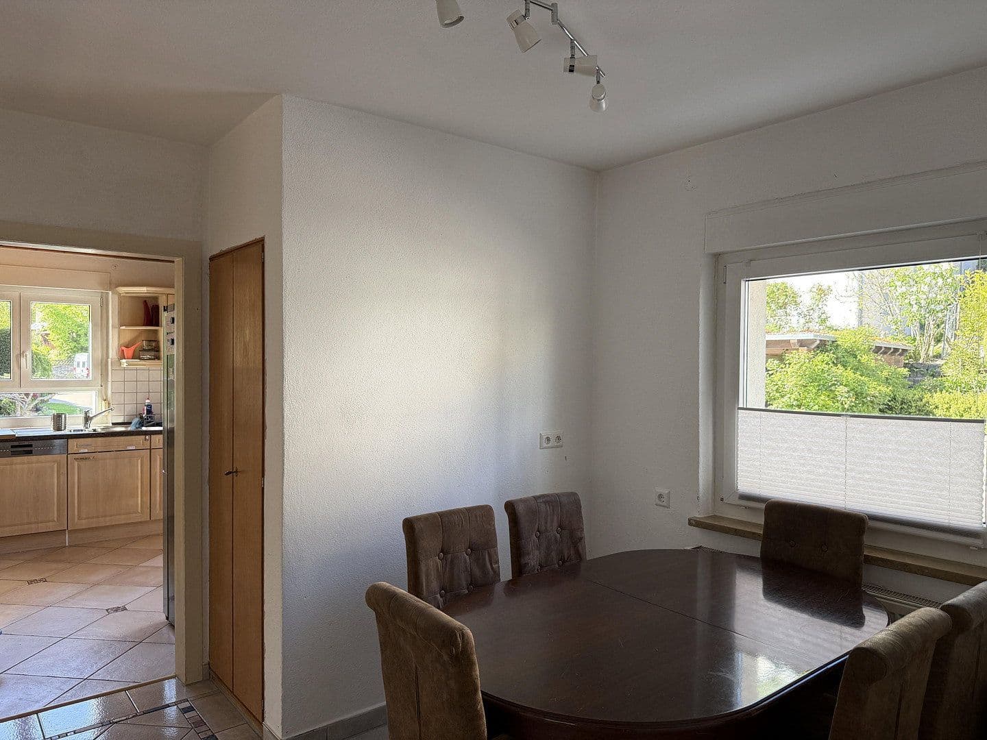 Predaj domu 130 m², pozemek 513 m², Ingelfingen, Bádensko-Wurttembersko Predaj domu 130 m², pozemek 513 m², Ingelfingen, Bádensko-Wurttembersko