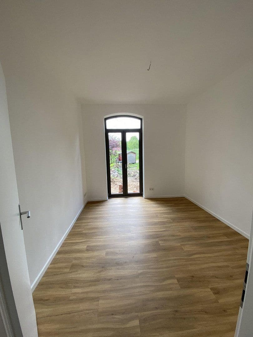 Prenájom bytu 3-izbový 128 m², Wennigsen (Deister), Dolné Sasko Prenájom bytu 3-izbový 128 m², Wennigsen (Deister), Dolné Sasko