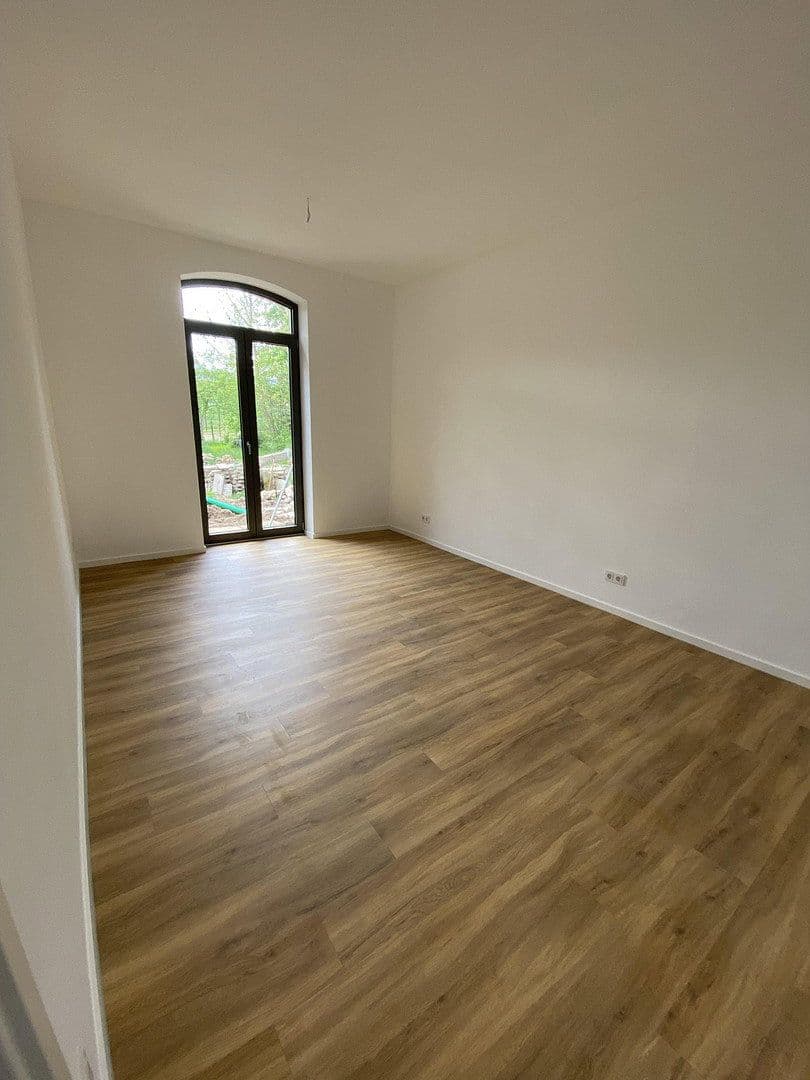 Prenájom bytu 3-izbový 128 m², Wennigsen (Deister), Dolné Sasko Prenájom bytu 3-izbový 128 m², Wennigsen (Deister), Dolné Sasko