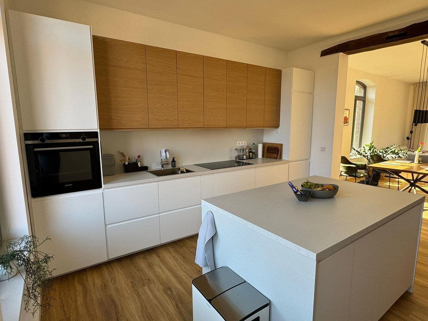 Prenájom bytu 3-izbový 128 m², Wennigsen (Deister), Dolné Sasko Prenájom bytu 3-izbový 128 m², Wennigsen (Deister), Dolné Sasko