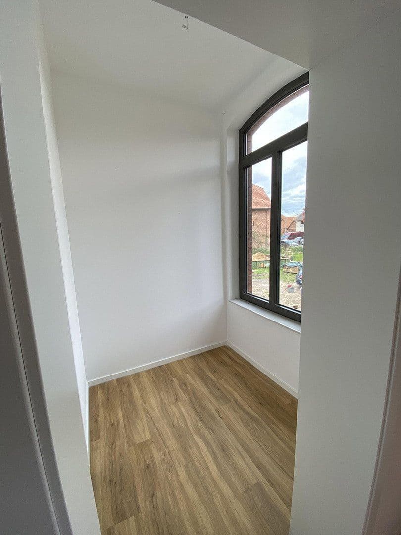 Prenájom bytu 3-izbový 128 m², Wennigsen (Deister), Dolné Sasko Prenájom bytu 3-izbový 128 m², Wennigsen (Deister), Dolné Sasko