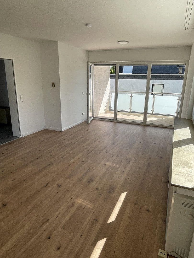 Prenájom bytu 4-izbový 86 m², Birkenweg 1, Hückeswagen, Severné Porýnie - Westfálsko Prenájom bytu 4-izbový 86 m², Birkenweg 1, Hückeswagen, Severné Porýnie - Westfálsko