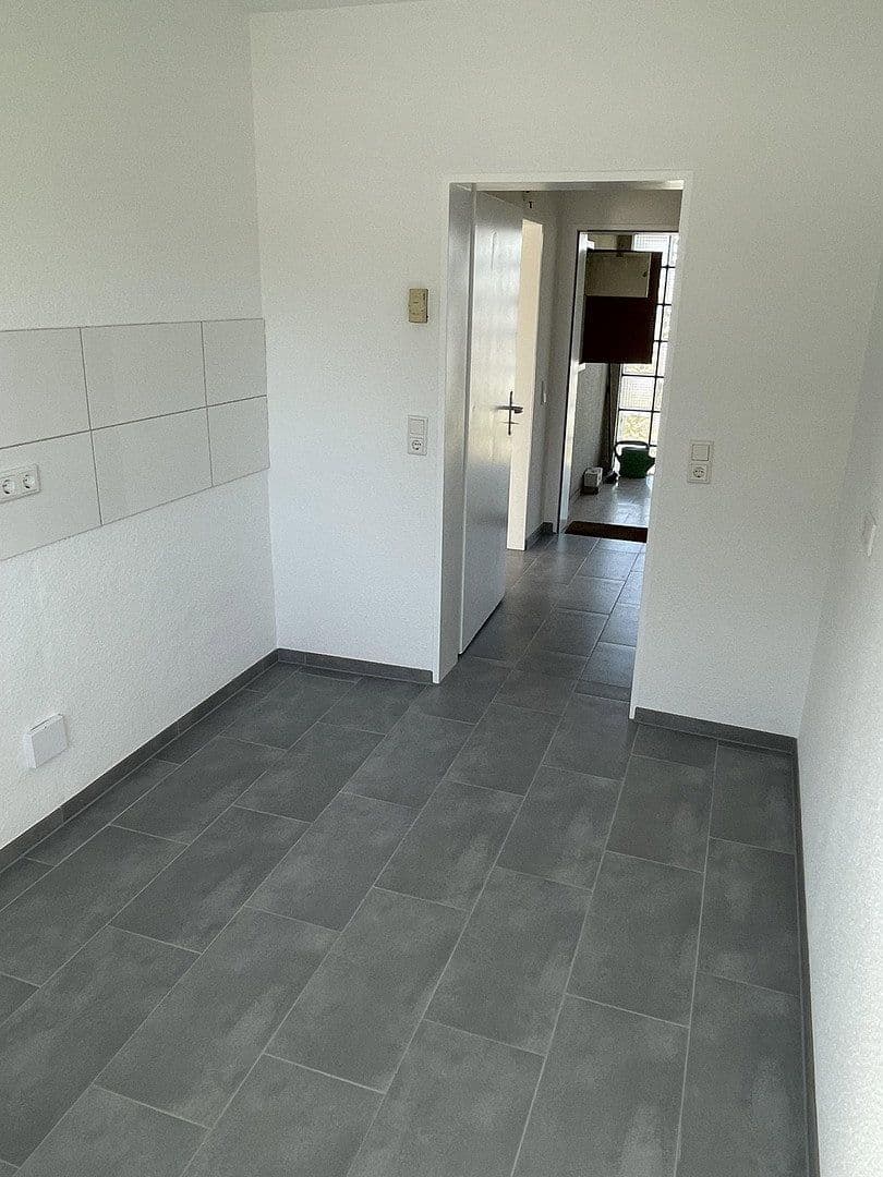 Prenájom bytu 4-izbový 86 m², Birkenweg 1, Hückeswagen, Severné Porýnie - Westfálsko Prenájom bytu 4-izbový 86 m², Birkenweg 1, Hückeswagen, Severné Porýnie - Westfálsko