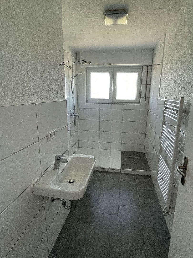 Prenájom bytu 4-izbový 86 m², Birkenweg 1, Hückeswagen, Severné Porýnie - Westfálsko Prenájom bytu 4-izbový 86 m², Birkenweg 1, Hückeswagen, Severné Porýnie - Westfálsko