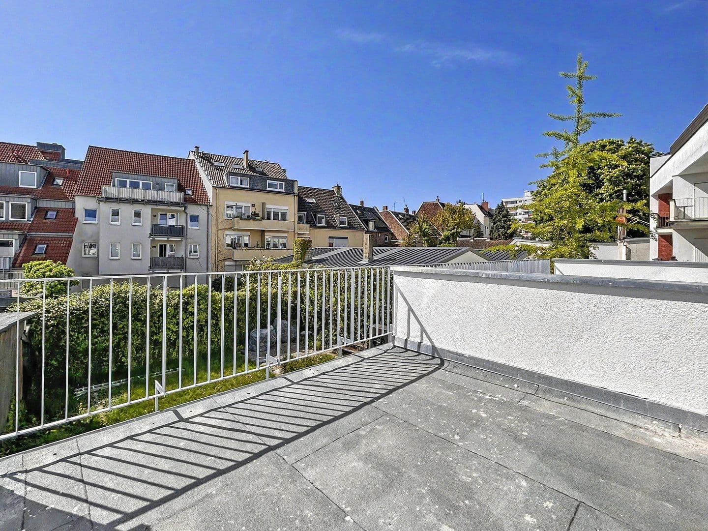 Prenájom bytu 2-izbový 60 m², Köln, Severné Porýnie - Westfálsko Prenájom bytu 2-izbový 60 m², Köln, Severné Porýnie - Westfálsko