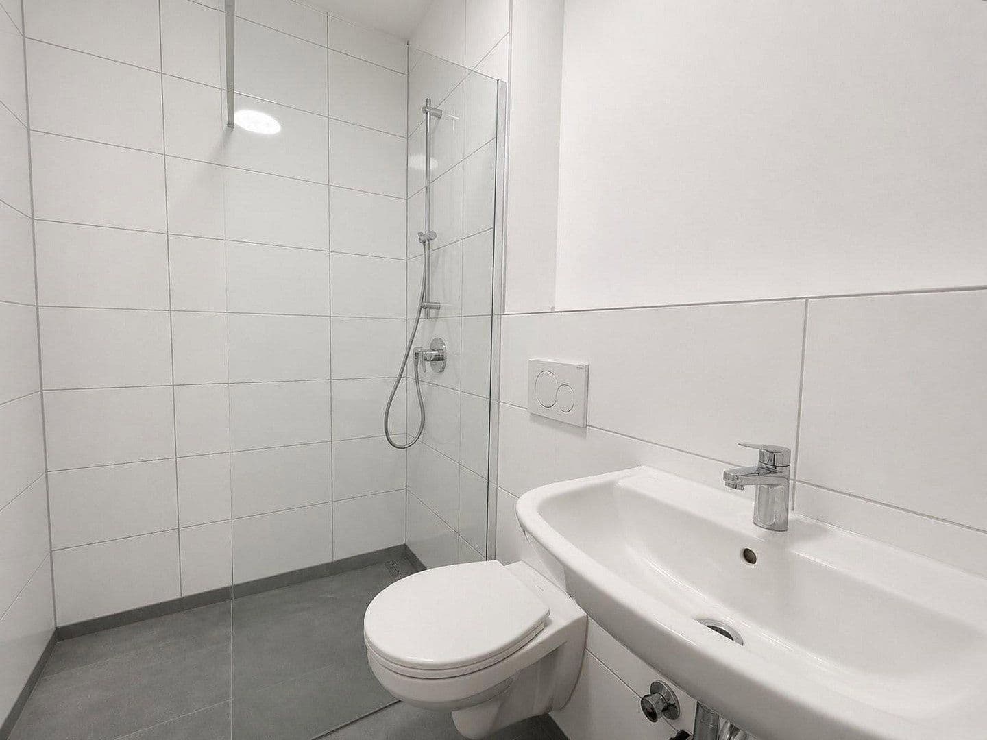 Prenájom bytu 2-izbový 60 m², Köln, Severné Porýnie - Westfálsko Prenájom bytu 2-izbový 60 m², Köln, Severné Porýnie - Westfálsko