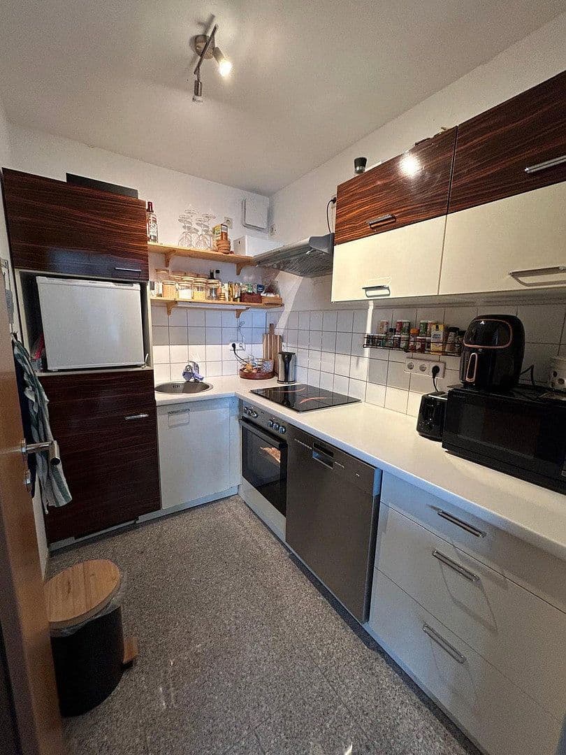 Prenájom bytu 2-izbový 48 m², Schwarenbergstr. 10, Stuttgart, Bádensko-Wurttembersko Prenájom bytu 2-izbový 48 m², Schwarenbergstr. 10, Stuttgart, Bádensko-Wurttembersko
