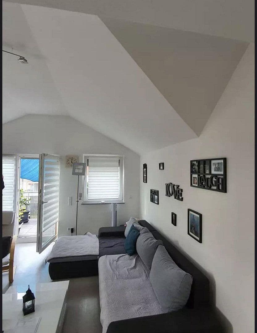Prenájom bytu 4-izbový 125 m², Salzelmener Str.5/1, Bad Rappenau, Bádensko-Wurttembersko Prenájom bytu 4-izbový 125 m², Salzelmener Str.5/1, Bad Rappenau, Bádensko-Wurttembersko