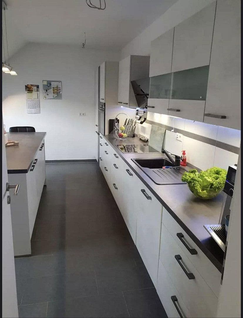 Prenájom bytu 4-izbový 125 m², Salzelmener Str.5/1, Bad Rappenau, Bádensko-Wurttembersko Prenájom bytu 4-izbový 125 m², Salzelmener Str.5/1, Bad Rappenau, Bádensko-Wurttembersko