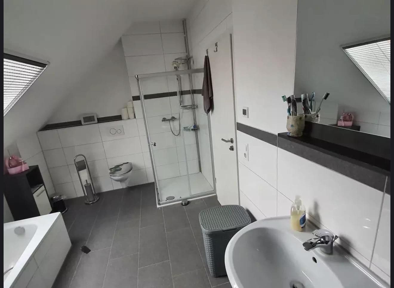 Prenájom bytu 4-izbový 125 m², Salzelmener Str.5/1, Bad Rappenau, Bádensko-Wurttembersko Prenájom bytu 4-izbový 125 m², Salzelmener Str.5/1, Bad Rappenau, Bádensko-Wurttembersko