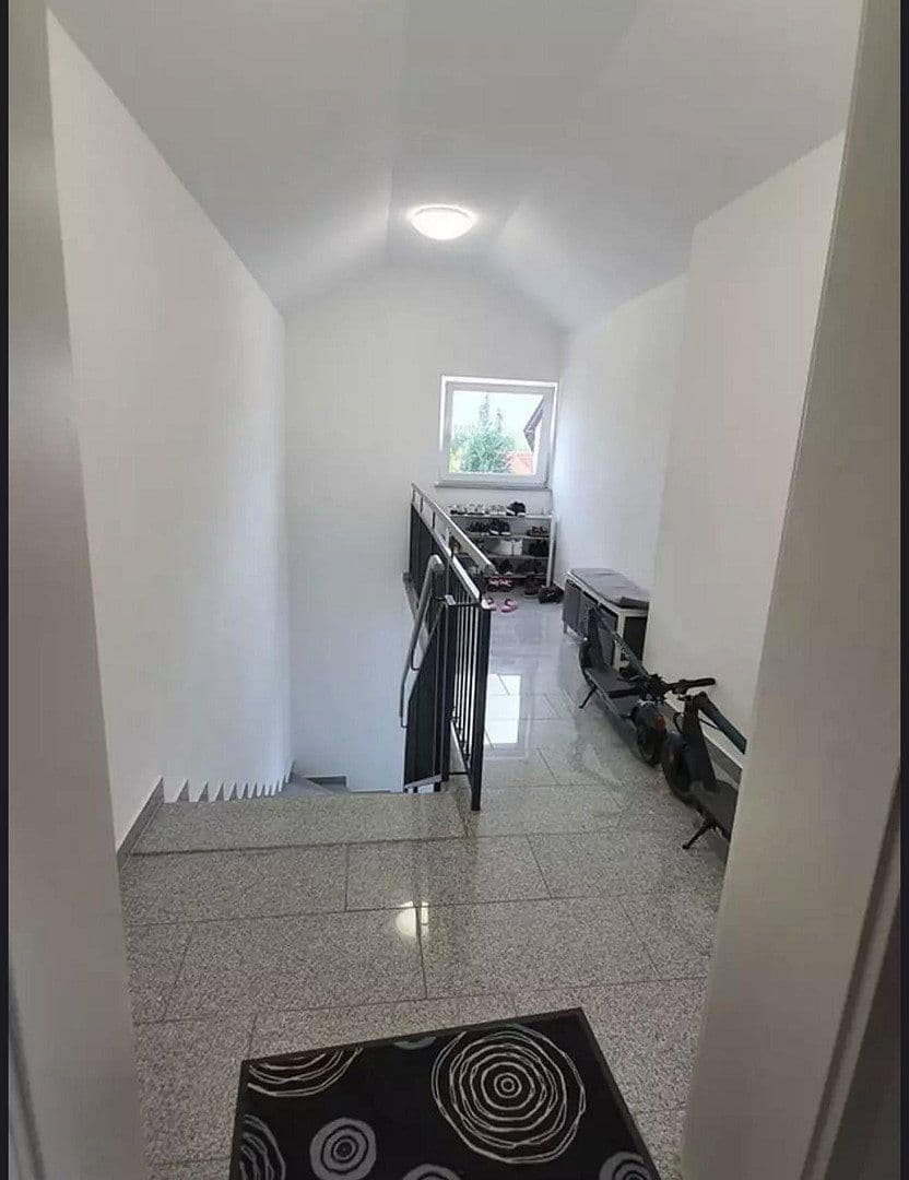Prenájom bytu 4-izbový 125 m², Salzelmener Str.5/1, Bad Rappenau, Bádensko-Wurttembersko Prenájom bytu 4-izbový 125 m², Salzelmener Str.5/1, Bad Rappenau, Bádensko-Wurttembersko