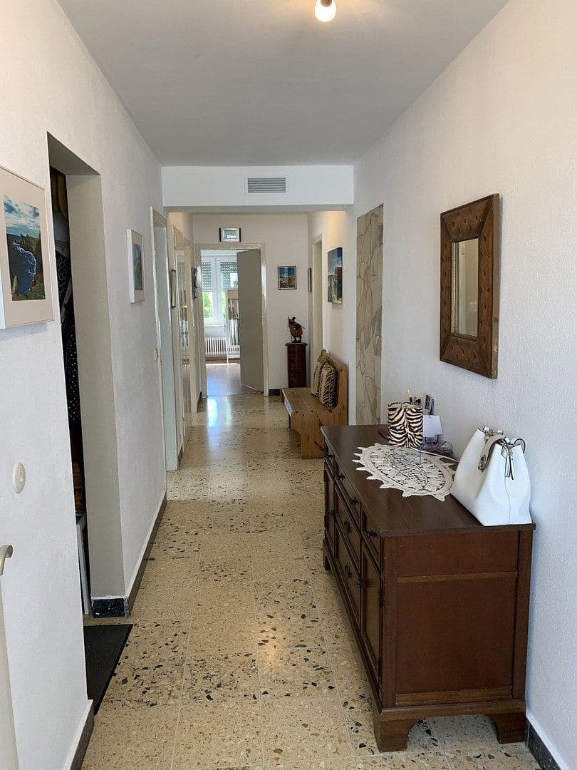 Predaj bytu 3-izbový 100 m², Weinstadt, Bádensko-Wurttembersko Predaj bytu 3-izbový 100 m², Weinstadt, Bádensko-Wurttembersko