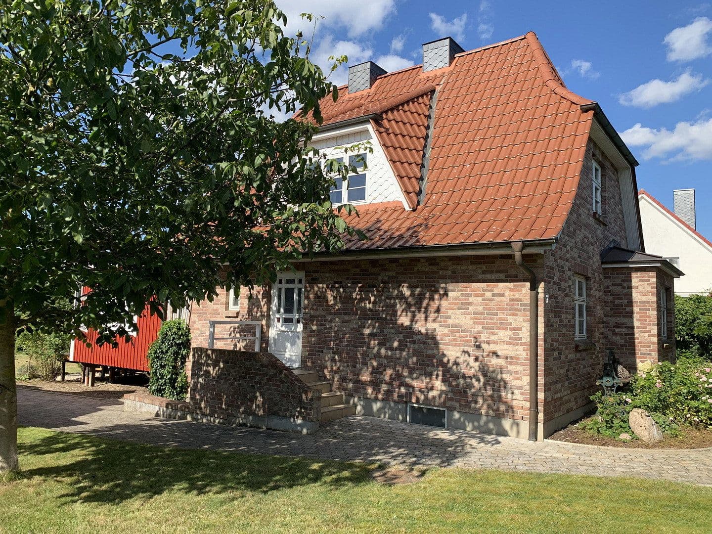 Predaj domu 186 m², pozemek 1.762 m², Bosau, Šlezvicko-Holštajnsko Predaj domu 186 m², pozemek 1.762 m², Bosau, Šlezvicko-Holštajnsko
