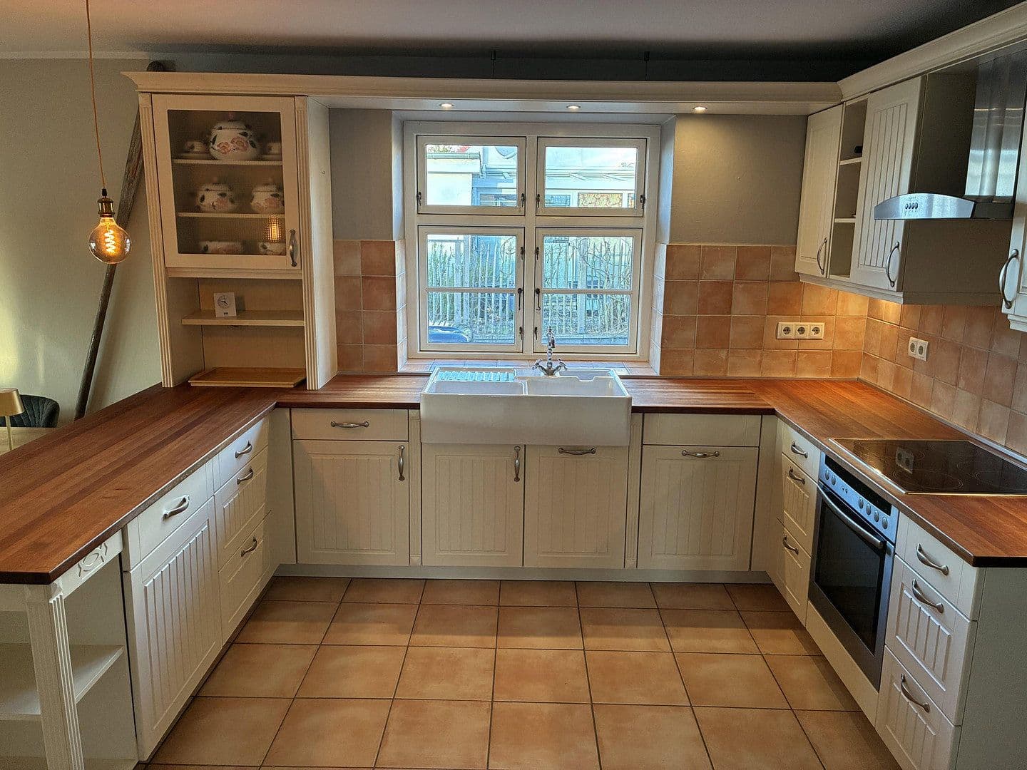 Predaj domu 186 m², pozemek 1.762 m², Bosau, Šlezvicko-Holštajnsko Predaj domu 186 m², pozemek 1.762 m², Bosau, Šlezvicko-Holštajnsko