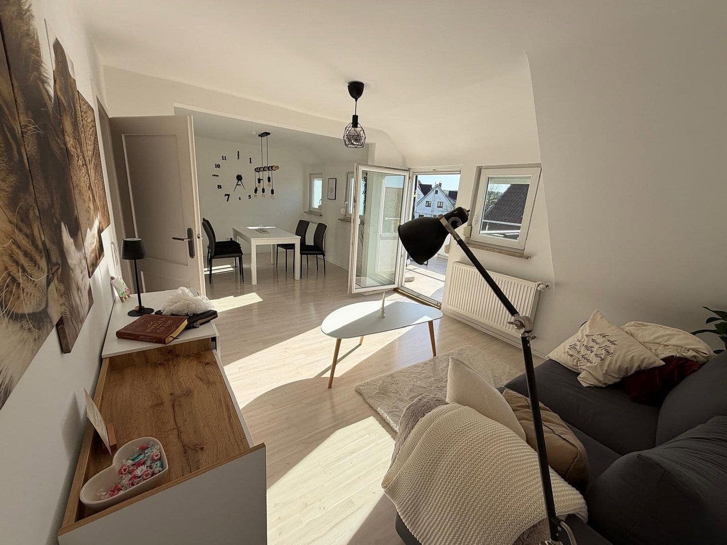 Prenájom bytu 2-izbový 65 m², Besigheim, Bádensko-Wurttembersko Prenájom bytu 2-izbový 65 m², Besigheim, Bádensko-Wurttembersko