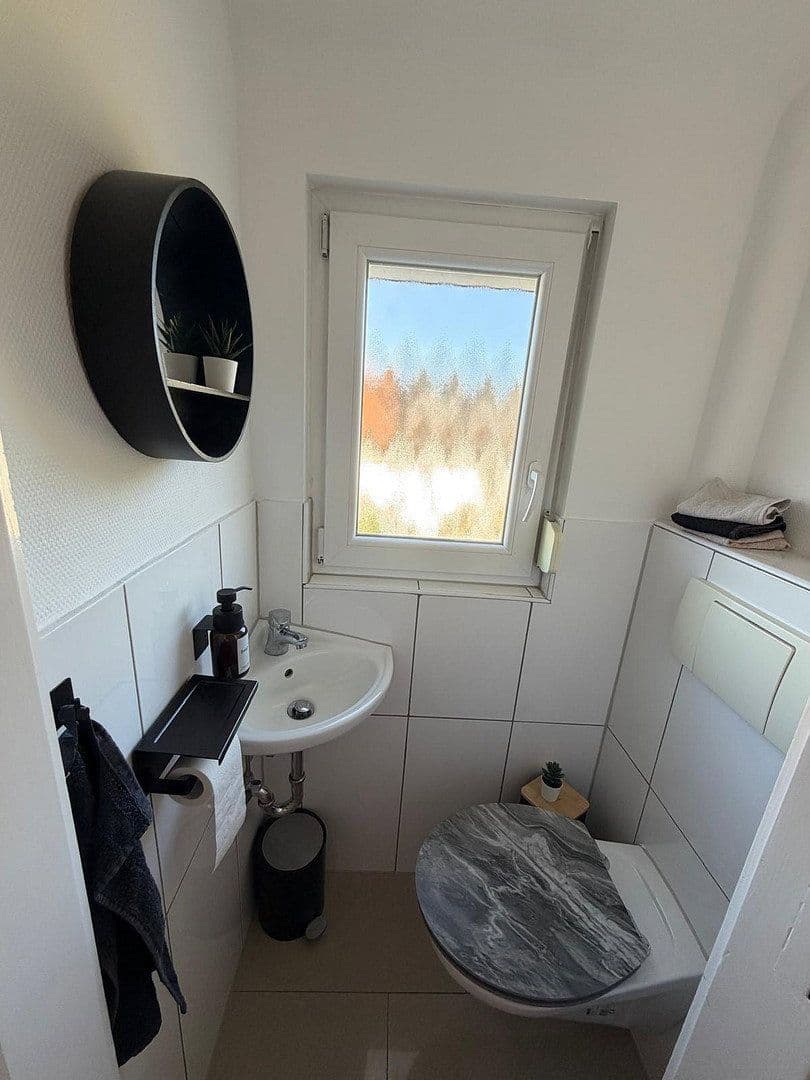 Prenájom bytu 2-izbový 65 m², Besigheim, Bádensko-Wurttembersko Prenájom bytu 2-izbový 65 m², Besigheim, Bádensko-Wurttembersko
