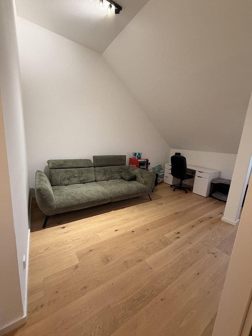 Predaj domu 130 m², pozemek 130 m², München, Bavorsko Predaj domu 130 m², pozemek 130 m², München, Bavorsko