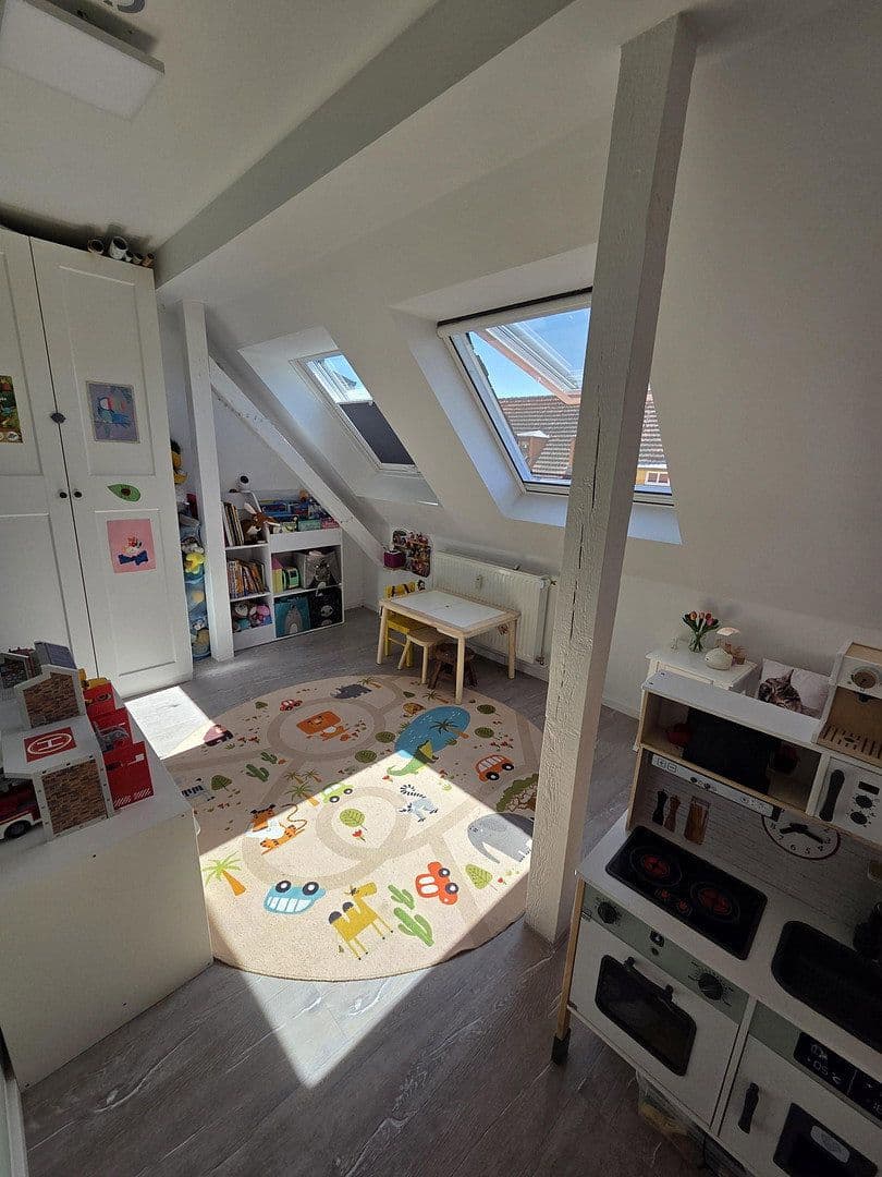 Predaj bytu 3-izbový 99 m², Tangermünder Weg 18, Berlin, Berlín Predaj bytu 3-izbový 99 m², Tangermünder Weg 18, Berlin, Berlín