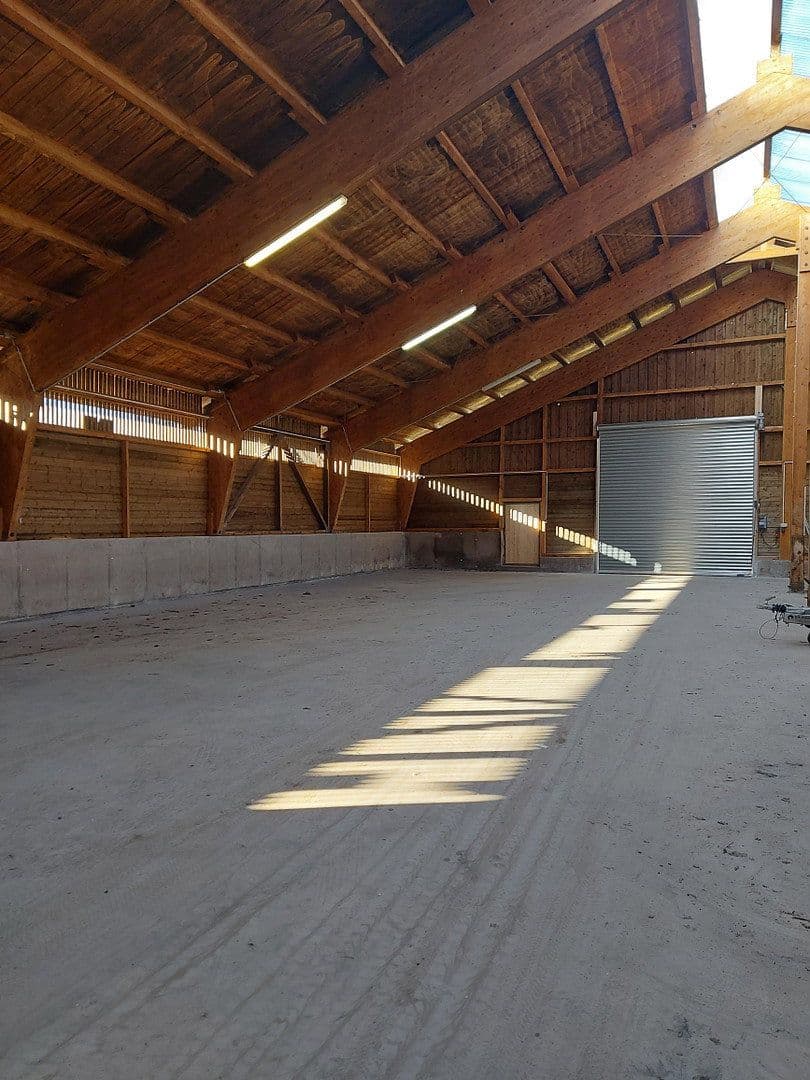 Prenájom nebytového priestoru 250 m², Stephanskirchen, Bavorsko Prenájom nebytového priestoru 250 m², Stephanskirchen, Bavorsko