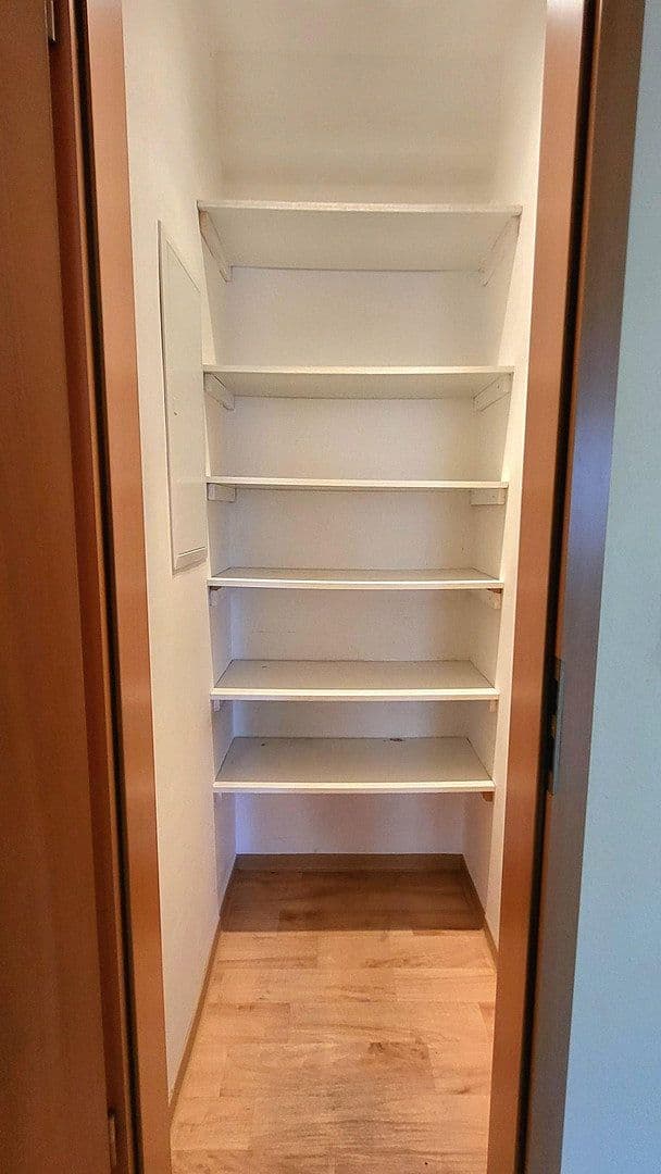 Prenájom bytu 3-izbový 84 m², Nienburg/Weser, Dolné Sasko Prenájom bytu 3-izbový 84 m², Nienburg/Weser, Dolné Sasko