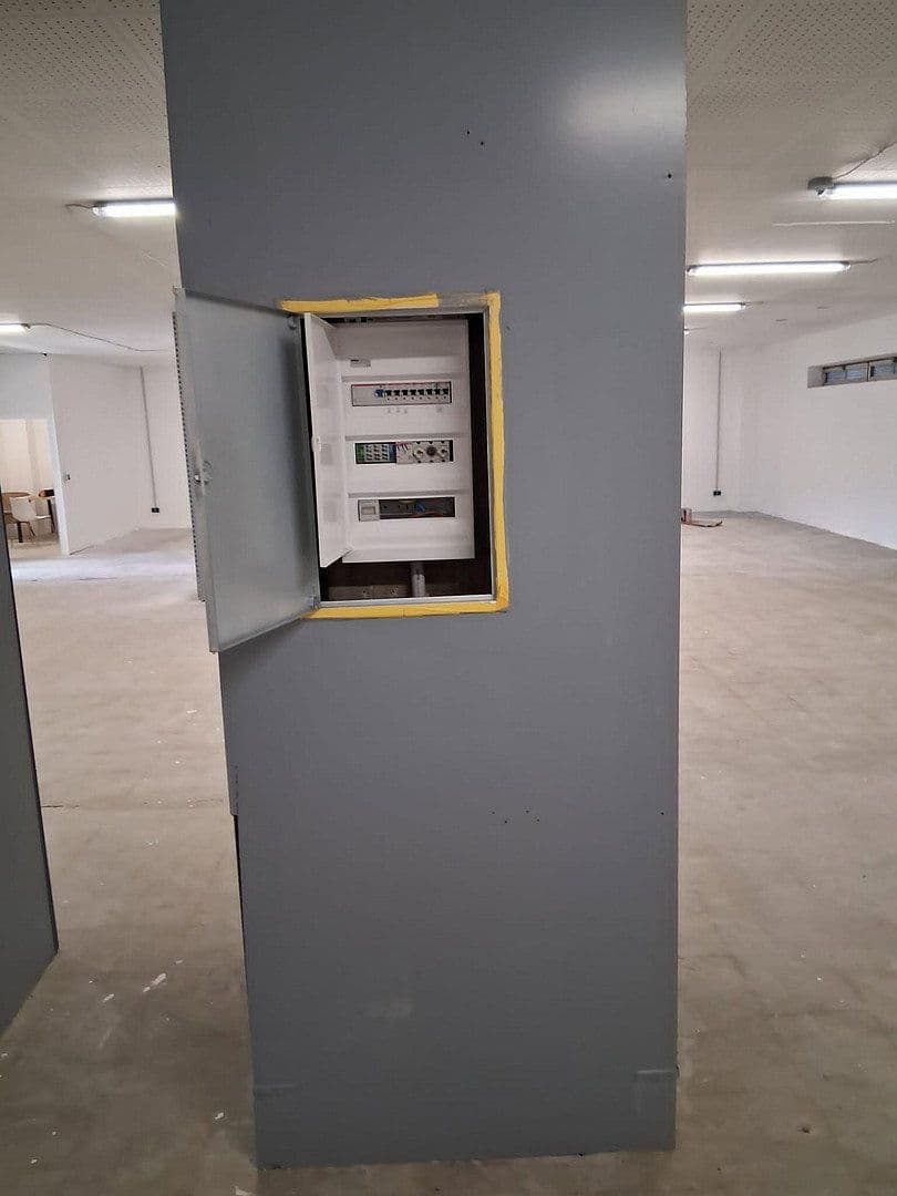 Prenájom nebytového priestoru 500 m², Bochum, Severné Porýnie - Westfálsko Prenájom nebytového priestoru 500 m², Bochum, Severné Porýnie - Westfálsko