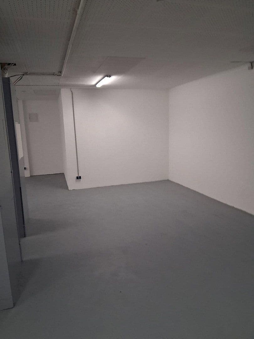 Prenájom nebytového priestoru 500 m², Bochum, Severné Porýnie - Westfálsko Prenájom nebytového priestoru 500 m², Bochum, Severné Porýnie - Westfálsko
