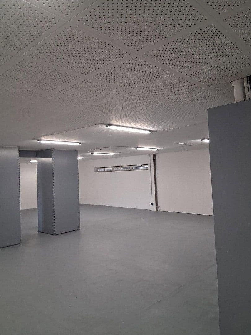 Prenájom nebytového priestoru 500 m², Bochum, Severné Porýnie - Westfálsko Prenájom nebytového priestoru 500 m², Bochum, Severné Porýnie - Westfálsko