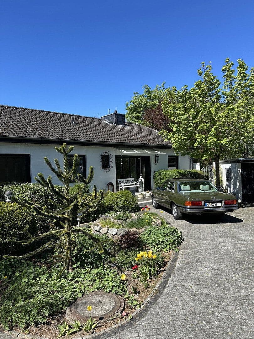 Predaj domu 200 m², pozemek 1.600 m², Eutin, Šlezvicko-Holštajnsko Predaj domu 200 m², pozemek 1.600 m², Eutin, Šlezvicko-Holštajnsko
