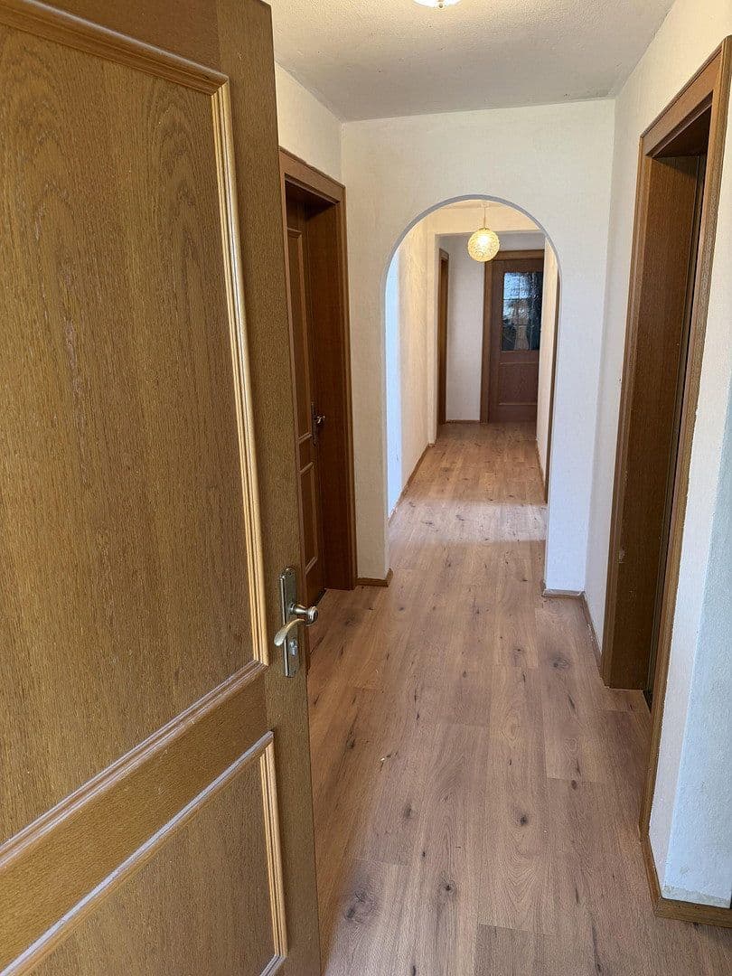Prenájom bytu 4-izbový 120 m², Petershausen, Bavorsko Prenájom bytu 4-izbový 120 m², Petershausen, Bavorsko