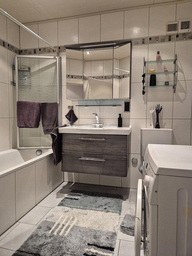 Prenájom bytu 4-izbový 141 m², Lautertal (Odenwald), Hesensko Prenájom bytu 4-izbový 141 m², Lautertal (Odenwald), Hesensko