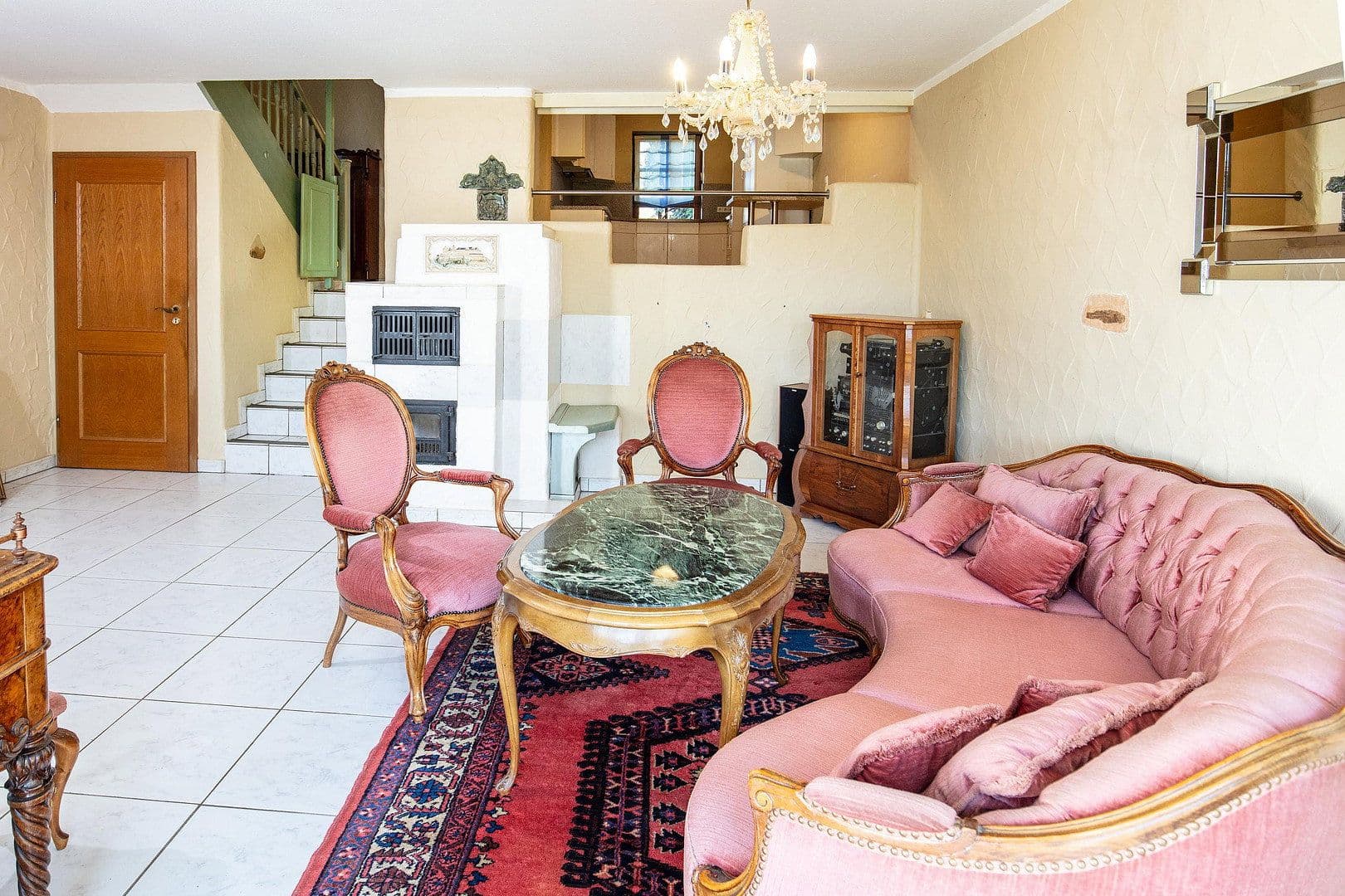 Predaj domu 135 m², pozemek 325 m², Schulstraße 20e, Großheirath, Bavorsko Predaj domu 135 m², pozemek 325 m², Schulstraße 20e, Großheirath, Bavorsko