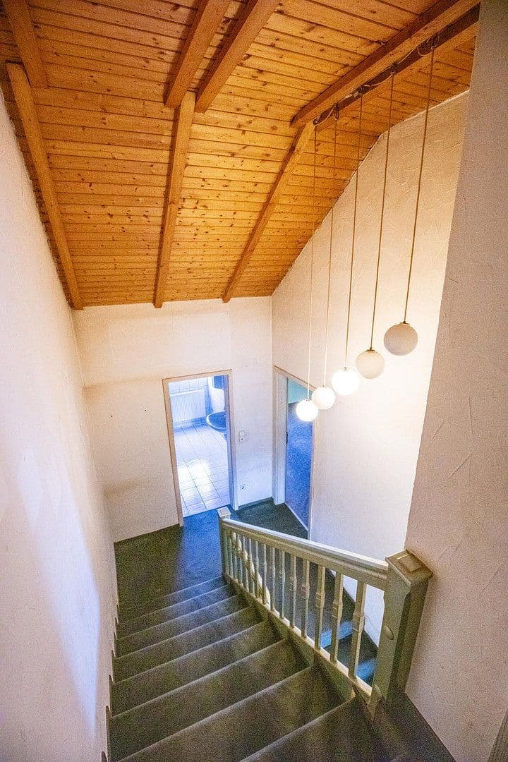 Predaj domu 135 m², pozemek 325 m², Schulstraße 20e, Großheirath, Bavorsko Predaj domu 135 m², pozemek 325 m², Schulstraße 20e, Großheirath, Bavorsko