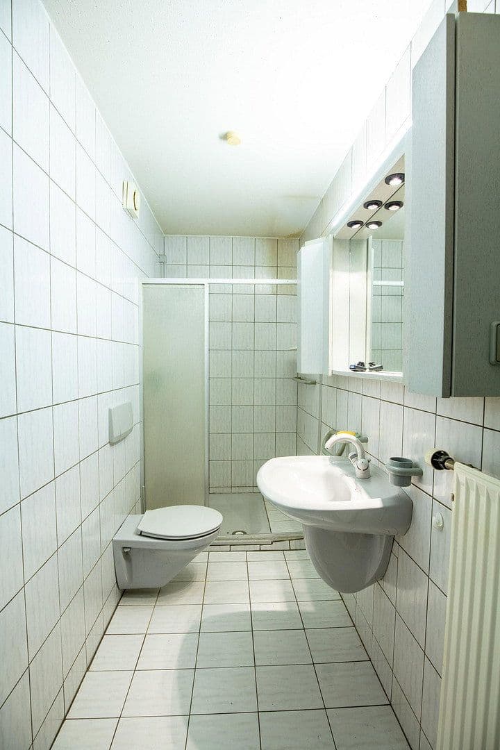 Predaj domu 135 m², pozemek 325 m², Schulstraße 20e, Großheirath, Bavorsko Predaj domu 135 m², pozemek 325 m², Schulstraße 20e, Großheirath, Bavorsko