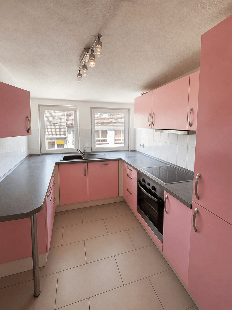 Prenájom bytu 6-izbový 150 m², Neuwied, Porýnie-Falcko Prenájom bytu 6-izbový 150 m², Neuwied, Porýnie-Falcko